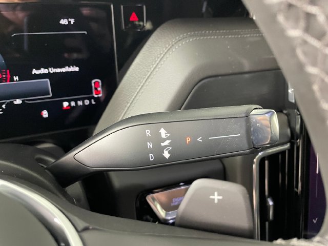 2026 GMC Yukon XL Denali - Photo 9