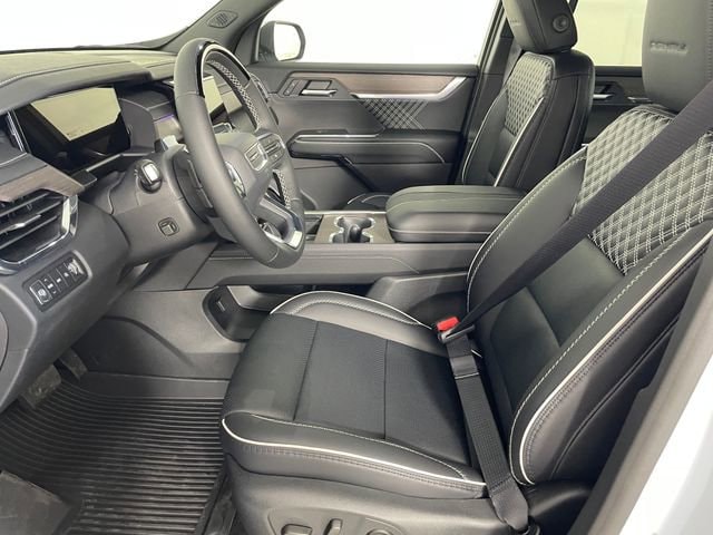 2026 GMC Acadia Denali - Photo 2