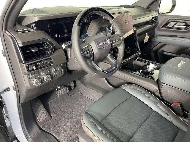 2026 GMC Yukon AT4 - Photo 3