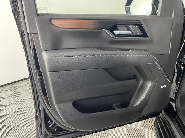 2026 GMC Yukon XL Denali - Photo 16