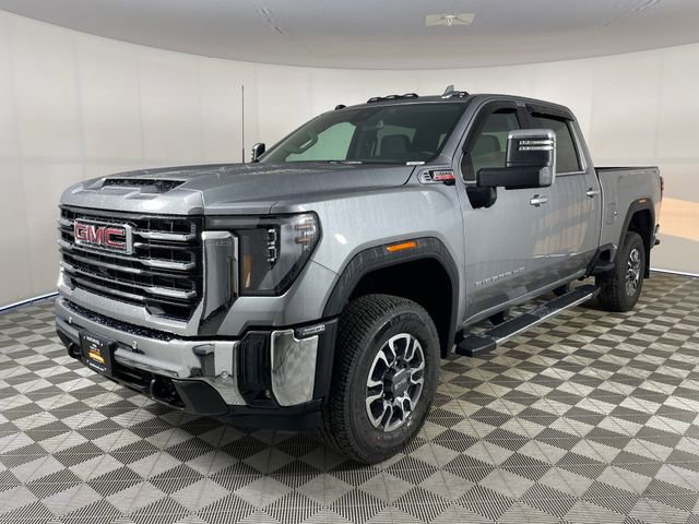 2026 GMC Sierra 4WD Crew Cab Standard Box SLT's photo