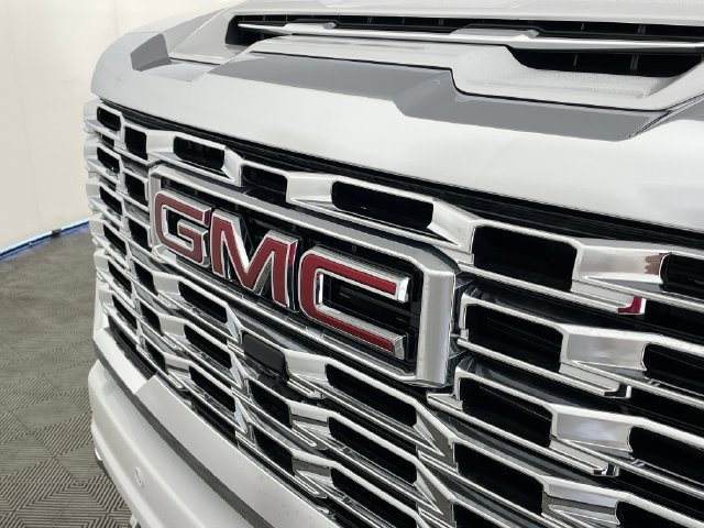 2026 GMC Sierra 3500HD Denali - Photo 18