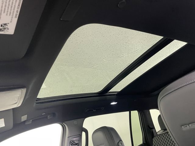 2026 GMC Acadia Denali - Photo 12