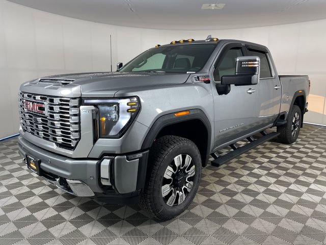 2026 GMC Sierra 4WD Crew Cab Standard Box Denali's photo