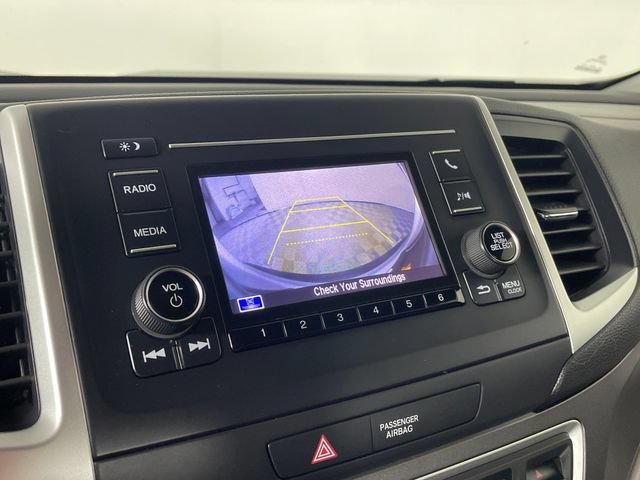 2017 Honda Pilot LX - Photo 8