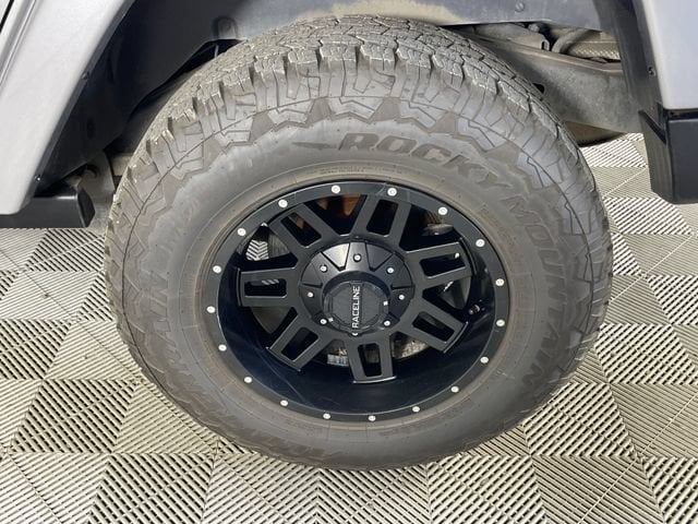 2017 Jeep Wrangler Unlimited 75th Anniversary Edition - Photo 18