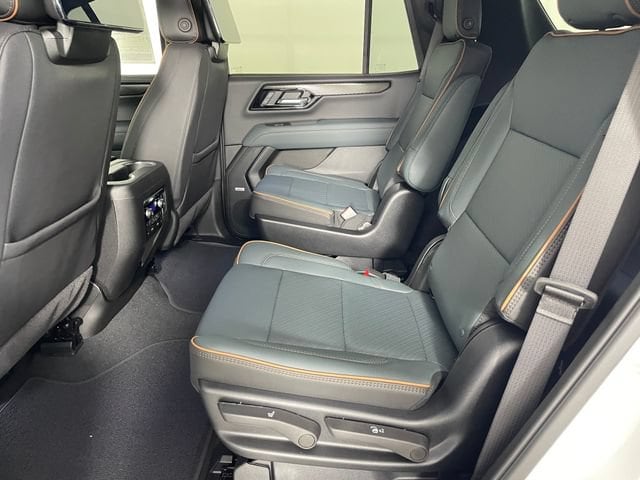 2026 GMC Yukon AT4 - Photo 14