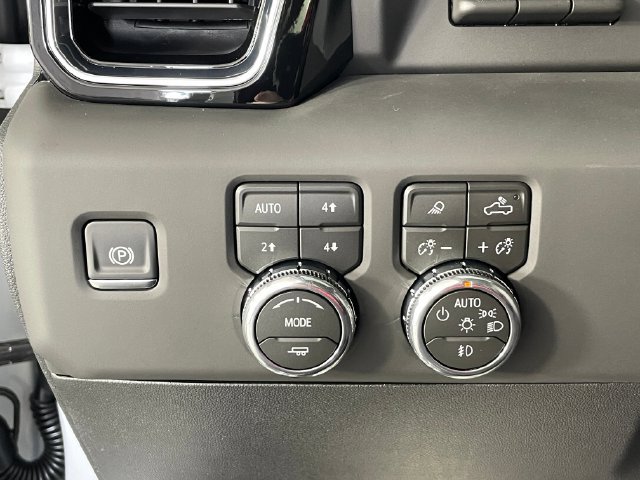 2026 GMC Sierra 3500HD Denali - Photo 11