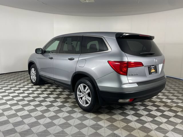 2017 Honda Pilot LX - Photo 22
