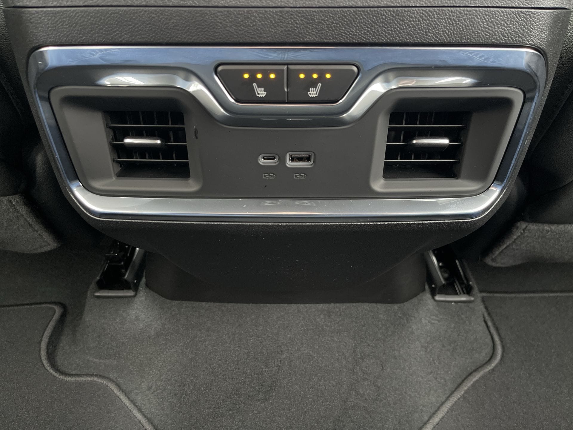 2026 GMC Sierra 1500 SLT - Photo 59