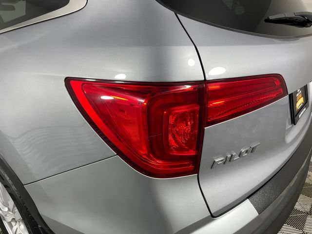 2017 Honda Pilot LX - Photo 19