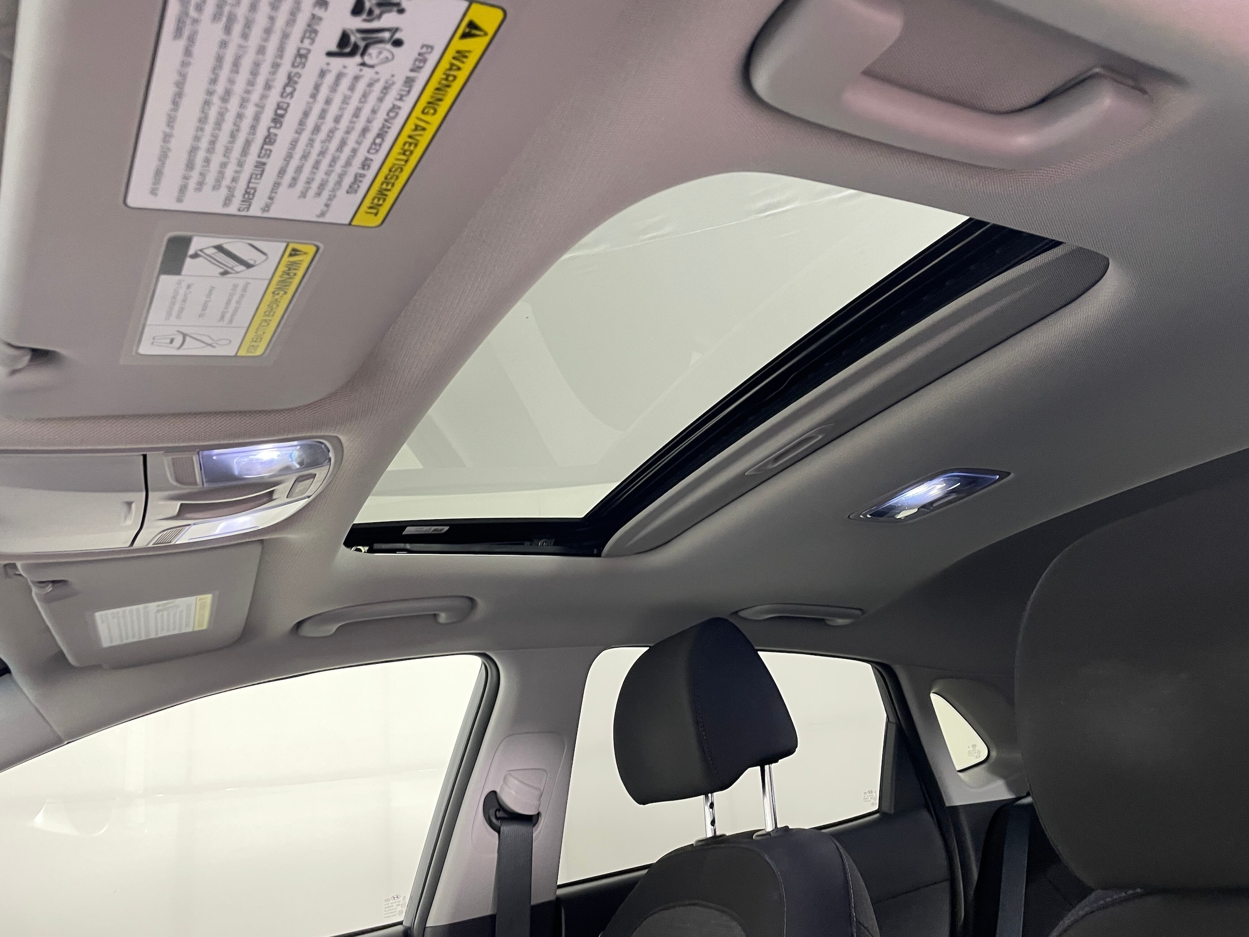2023 Hyundai Kona EV SEL - Photo 15