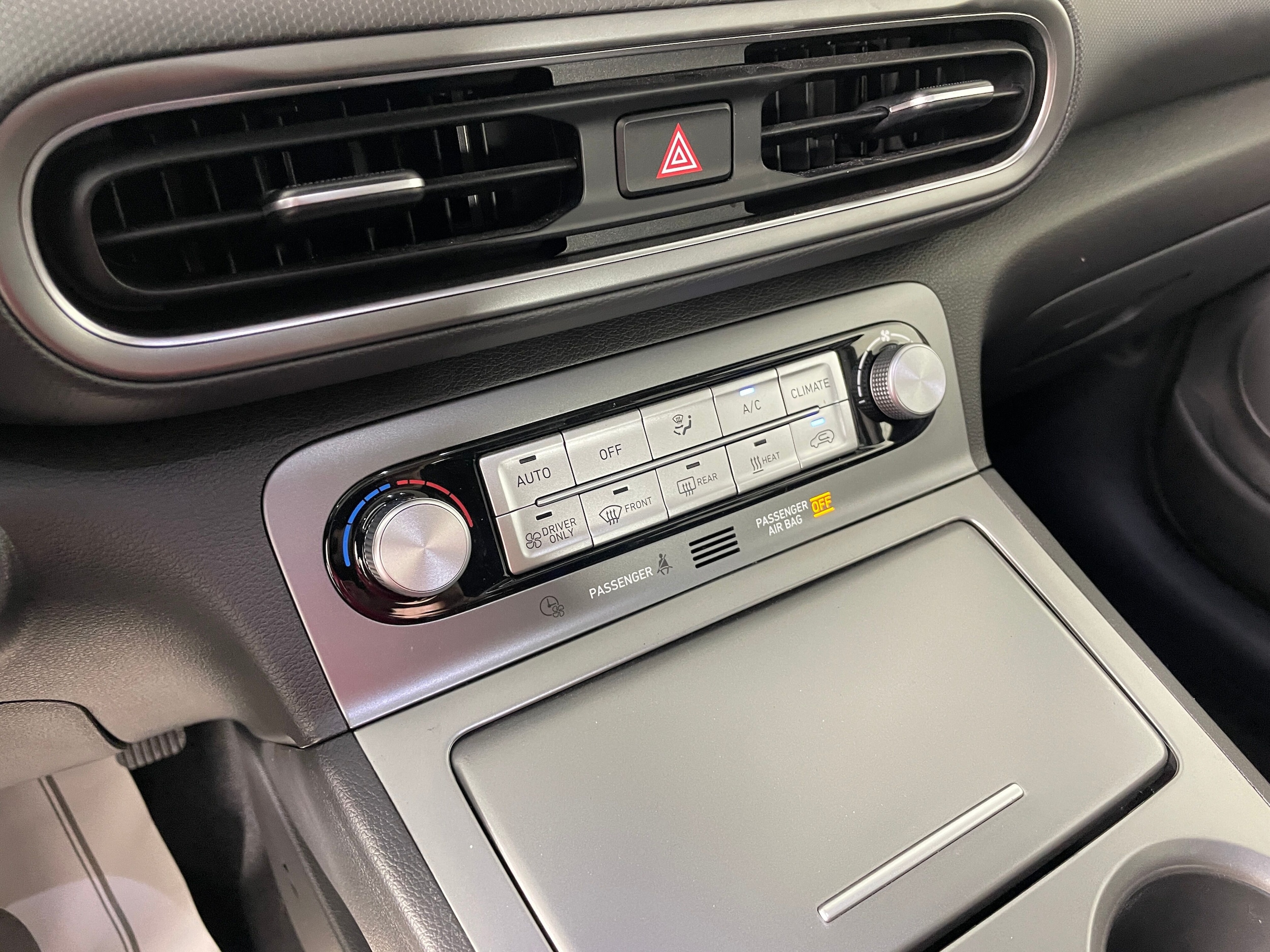 2023 Hyundai Kona EV SEL - Photo 8