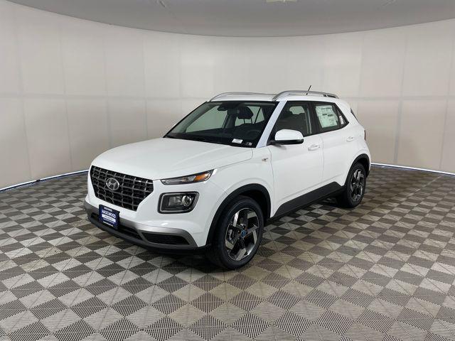 2026 Hyundai Venue SEL w/ 2-Tone Roof IVT's photo