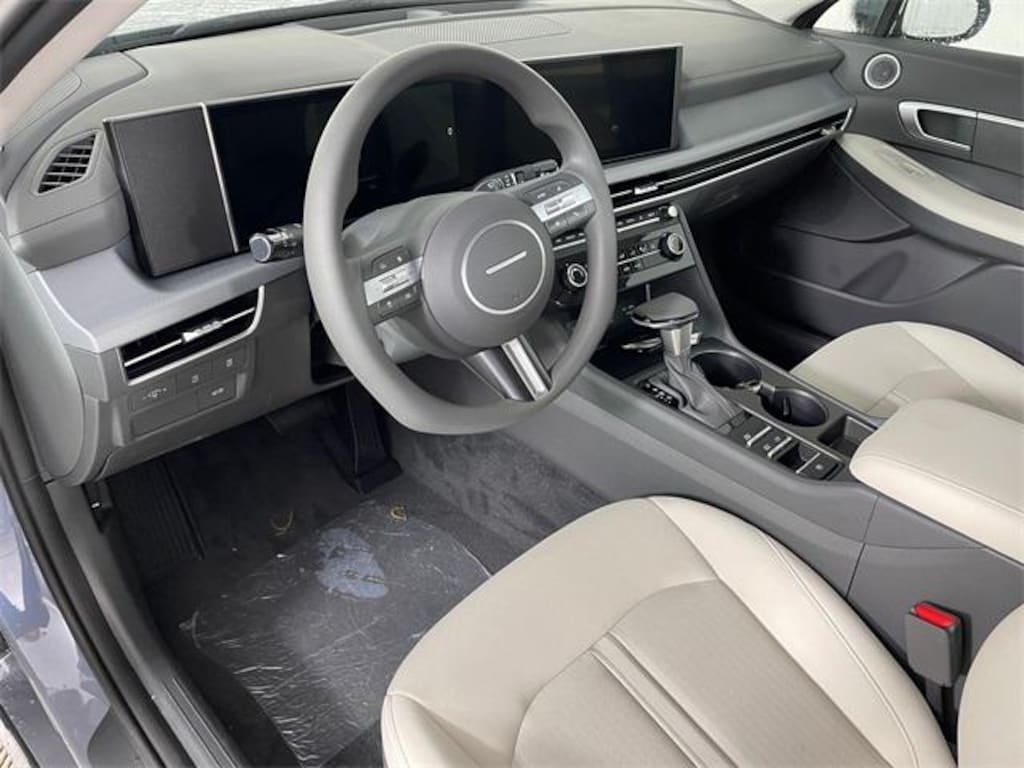 New 2026 Hyundai Sonata SE Sedan