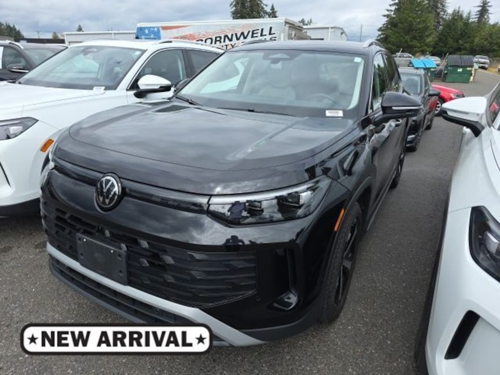 Certified 2025 Volkswagen Tiguan 2.0T SE SUV