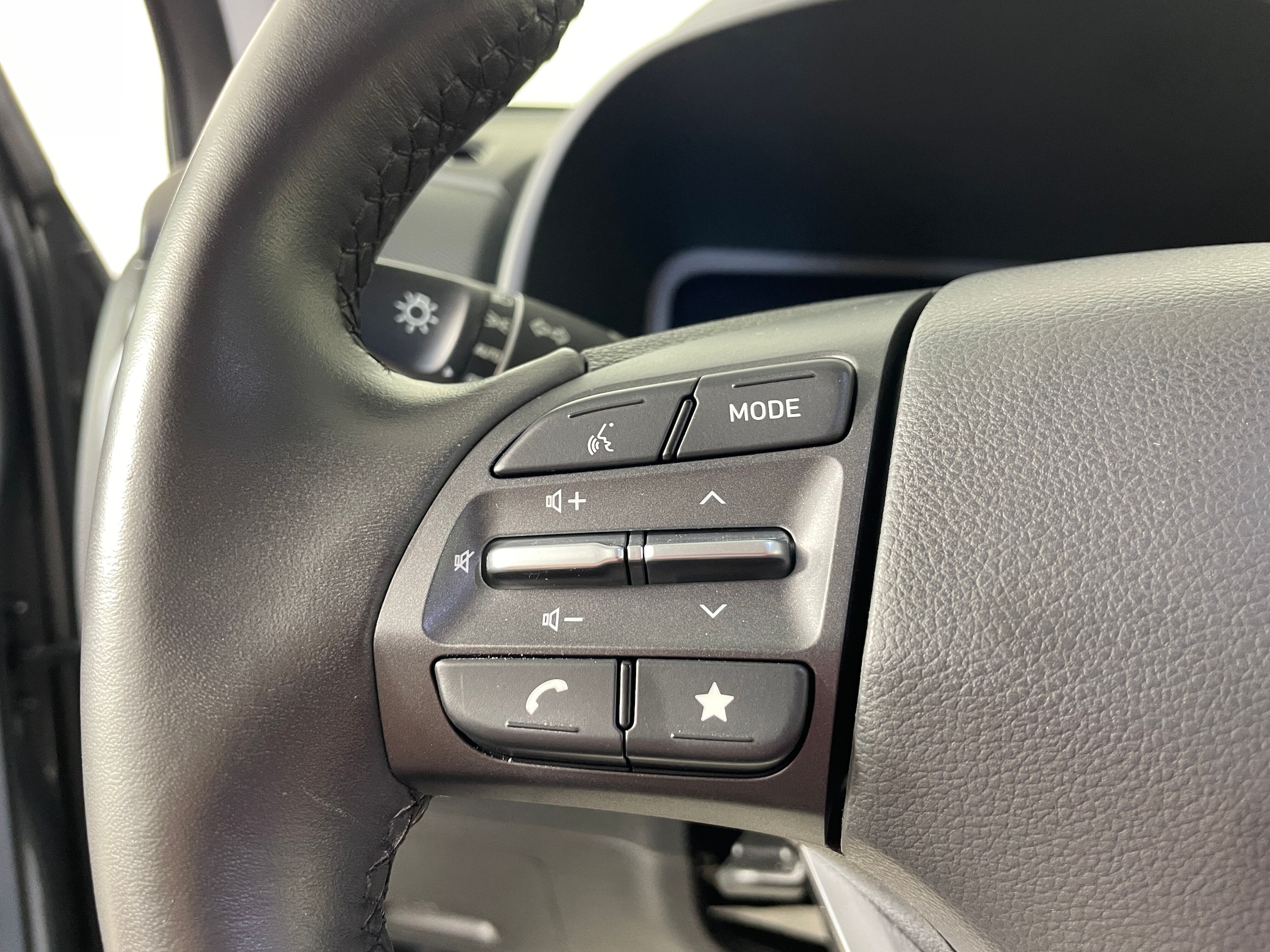 2023 Hyundai Kona EV SEL - Photo 11