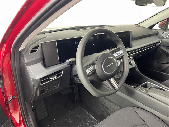 2025 Hyundai Sonata SEL photo 2