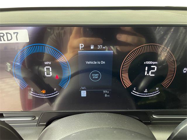 2026 Hyundai Kona SEL photo 2