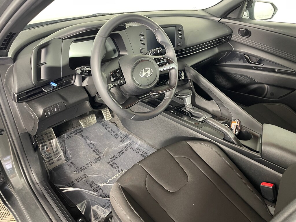Certified 2025 Hyundai Elantra SEL Sport Sedan