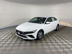 2026 Hyundai Elantra SE Sedan