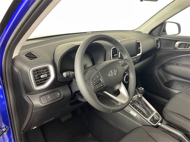 2026 Hyundai Venue SEL photo 2