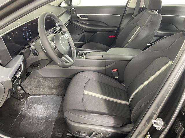 2025 Hyundai Sonata SEL Convenience photo 2