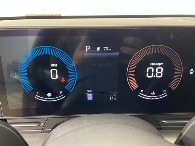 2026 Hyundai Kona SEL photo 2