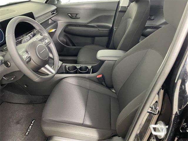 2025 Hyundai Kona Electric SEL photo 2