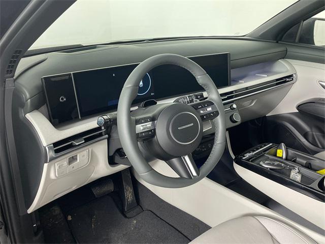 2025 Hyundai Tucson Limited photo 2