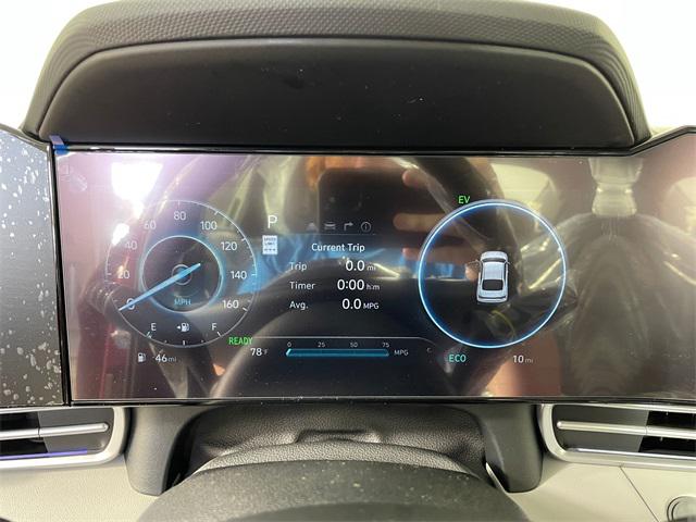 2025 Hyundai Elantra Hybrid Limited photo 3