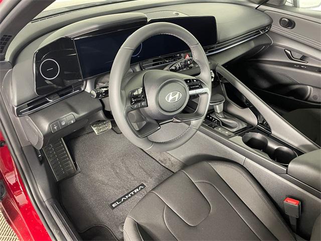 2025 Hyundai Elantra Hybrid SEL Sport photo 2
