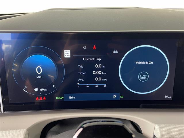 2025 Hyundai Tucson Hybrid Limited photo 3