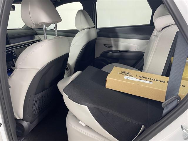2026 Hyundai Tucson Hybrid Limited photo 4