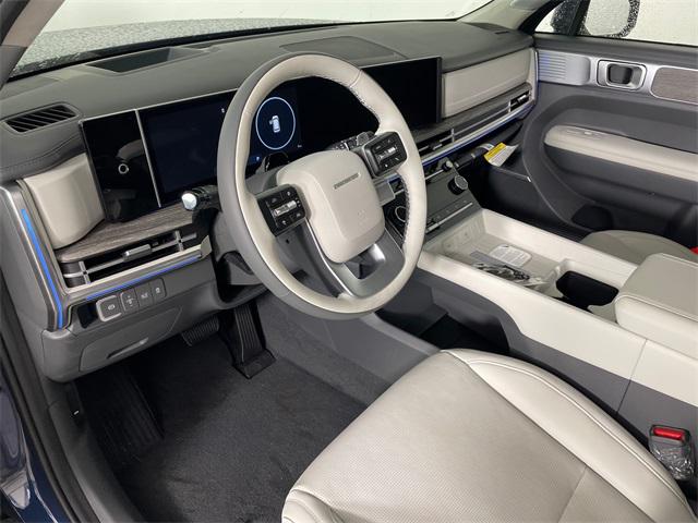 2026 Hyundai Santa Fe Calligraphy photo 2
