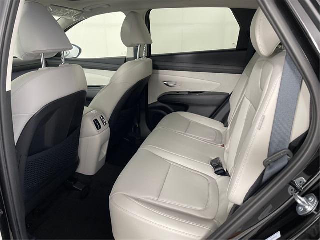 2025 Hyundai Tucson Hybrid Limited photo 4
