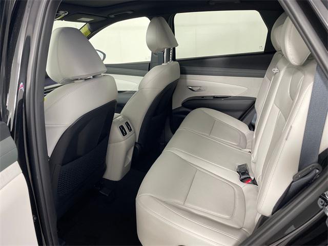 2025 Hyundai Tucson Hybrid Limited photo 4