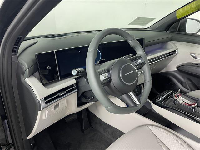 2025 Hyundai Tucson Hybrid Limited photo 2