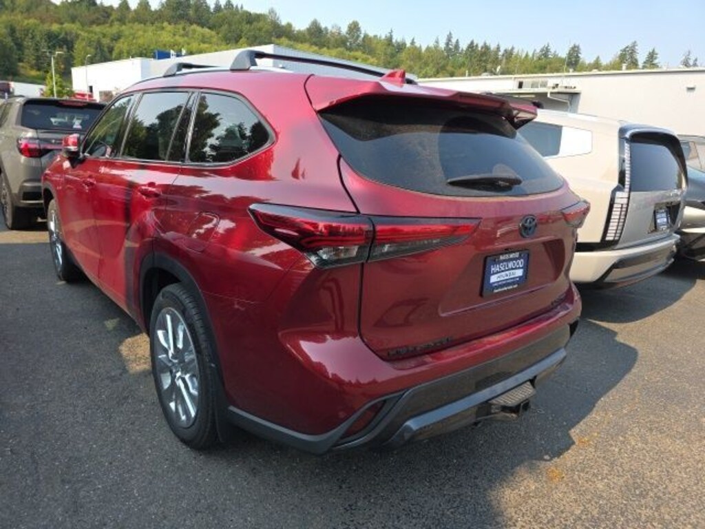 Used 2023 Toyota Highlander Hybrid Limited SUV