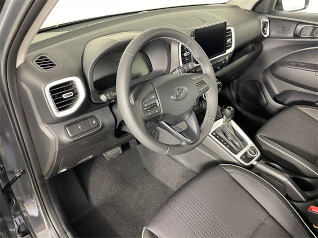 New 2025 Hyundai Venue Limited SUV