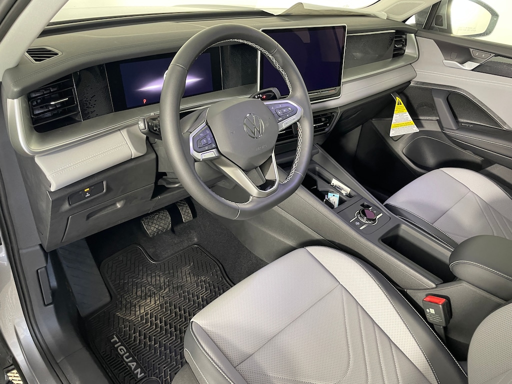 New 2026 Volkswagen Tiguan SE SUV