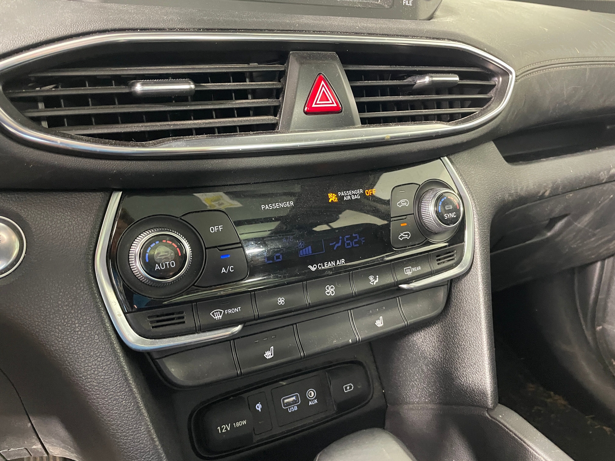 2020 Hyundai Santa Fe SEL - Photo 8
