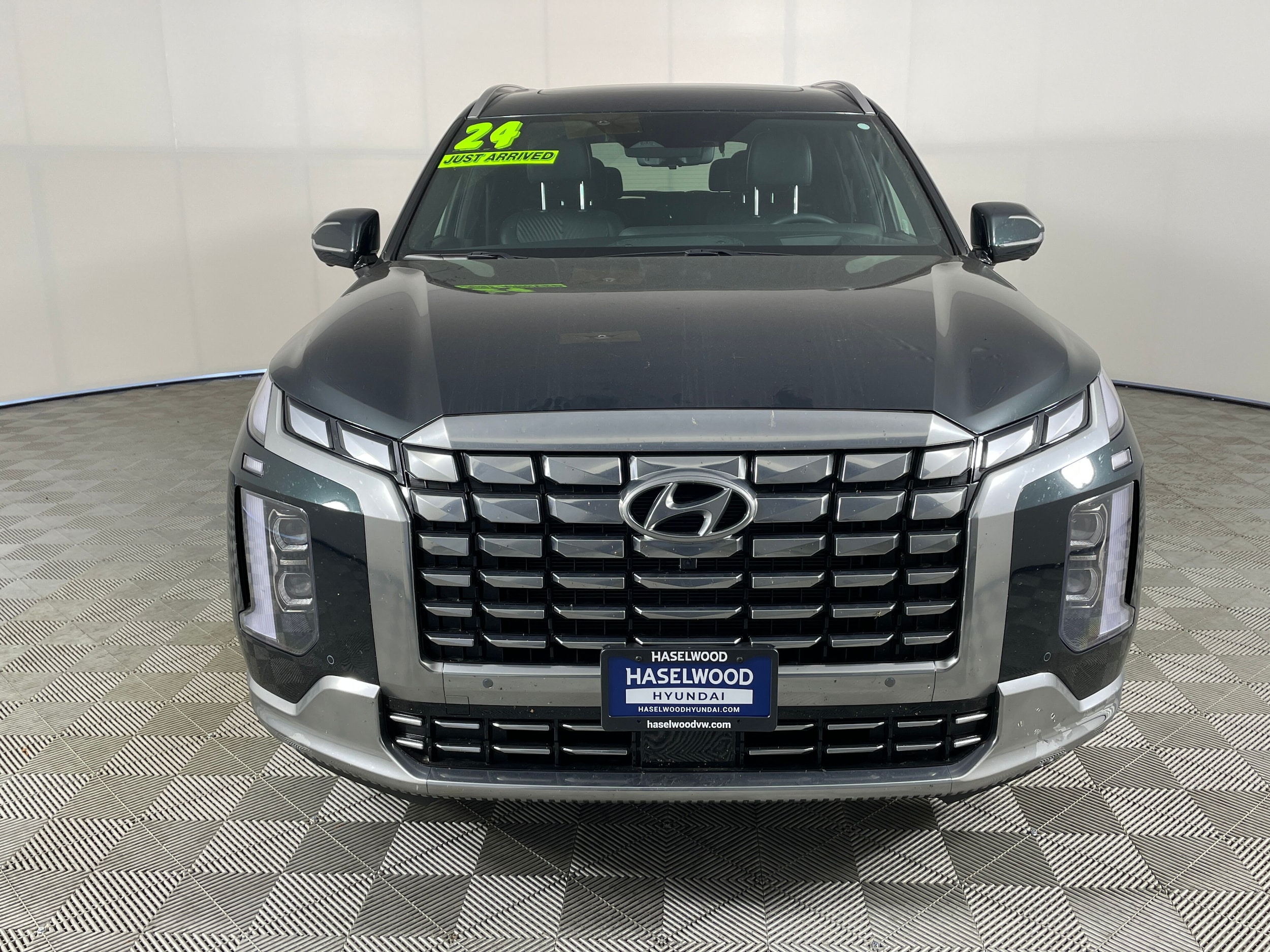 Used 2024 Hyundai Palisade Calligraphy with VIN KM8R7DGEXRU729118 for sale in Bremerton, WA