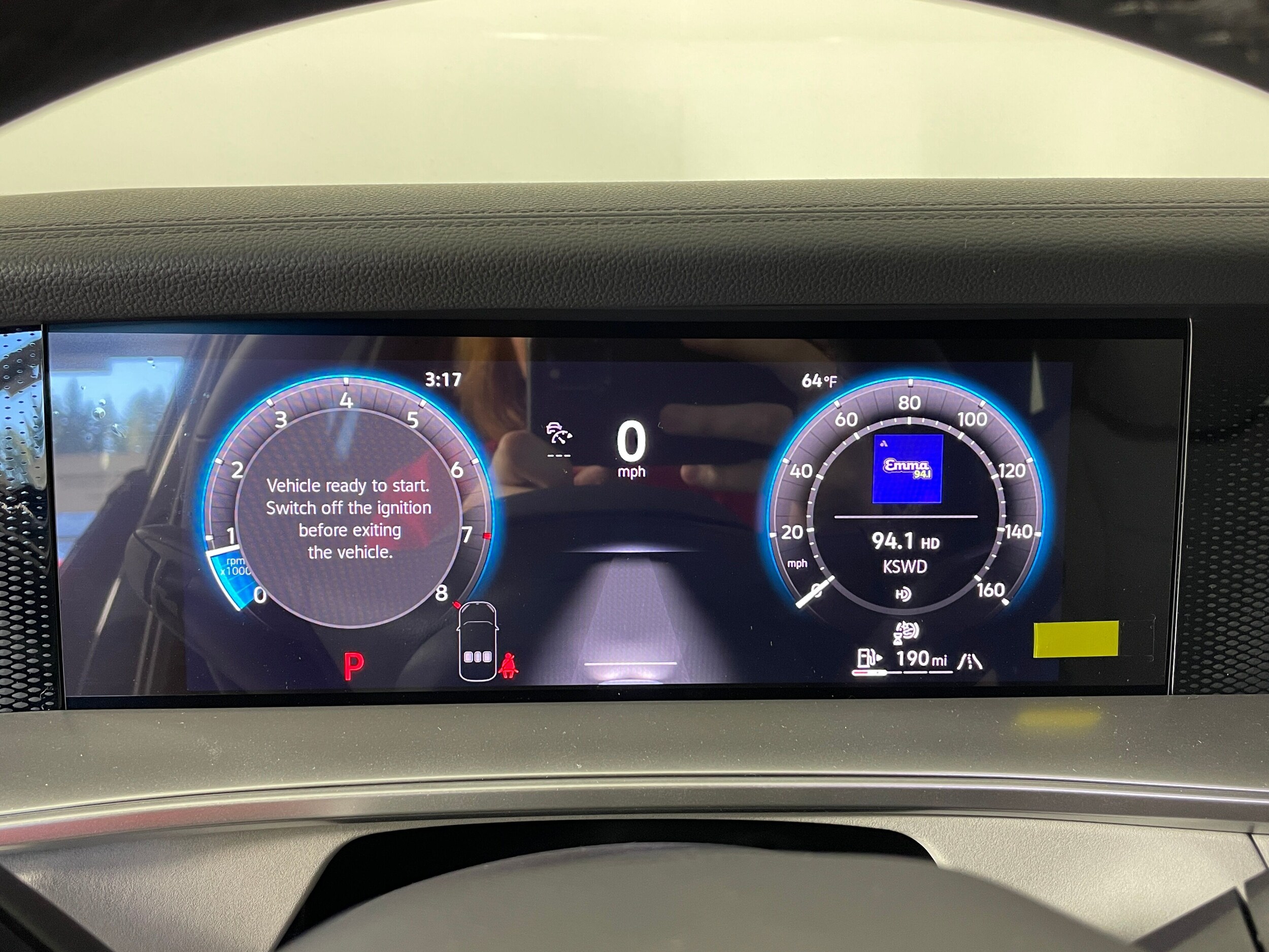 2025 Volkswagen Tiguan SE R-Line Black photo 3