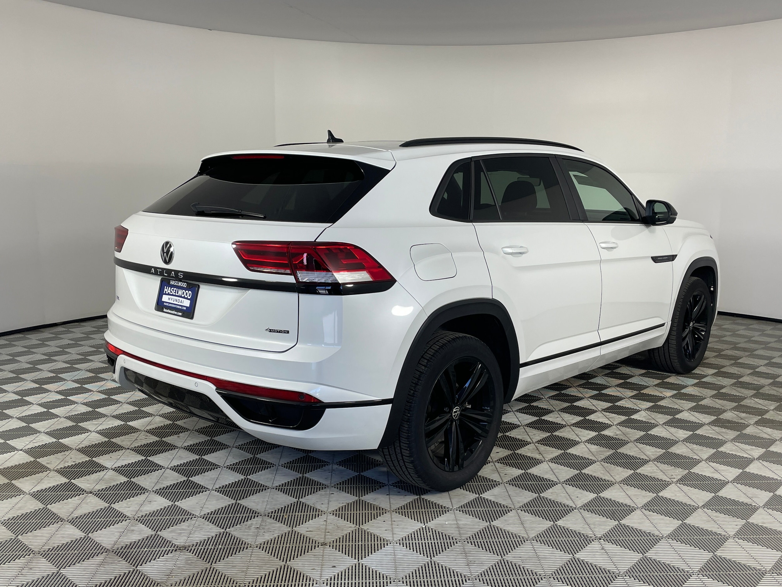 2023 Volkswagen Atlas Cross Sport SEL R-Line Black - Photo 24