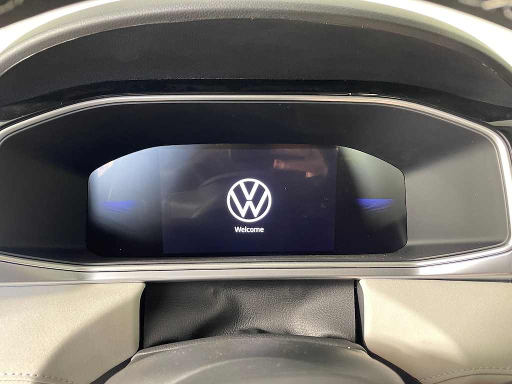 New 2026 Volkswagen Taos 1.5T SE SUV