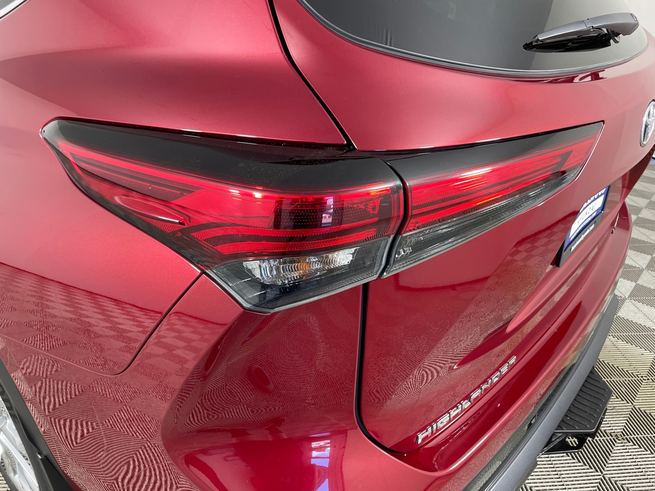 2021 Toyota Highlander Limited - Photo 18