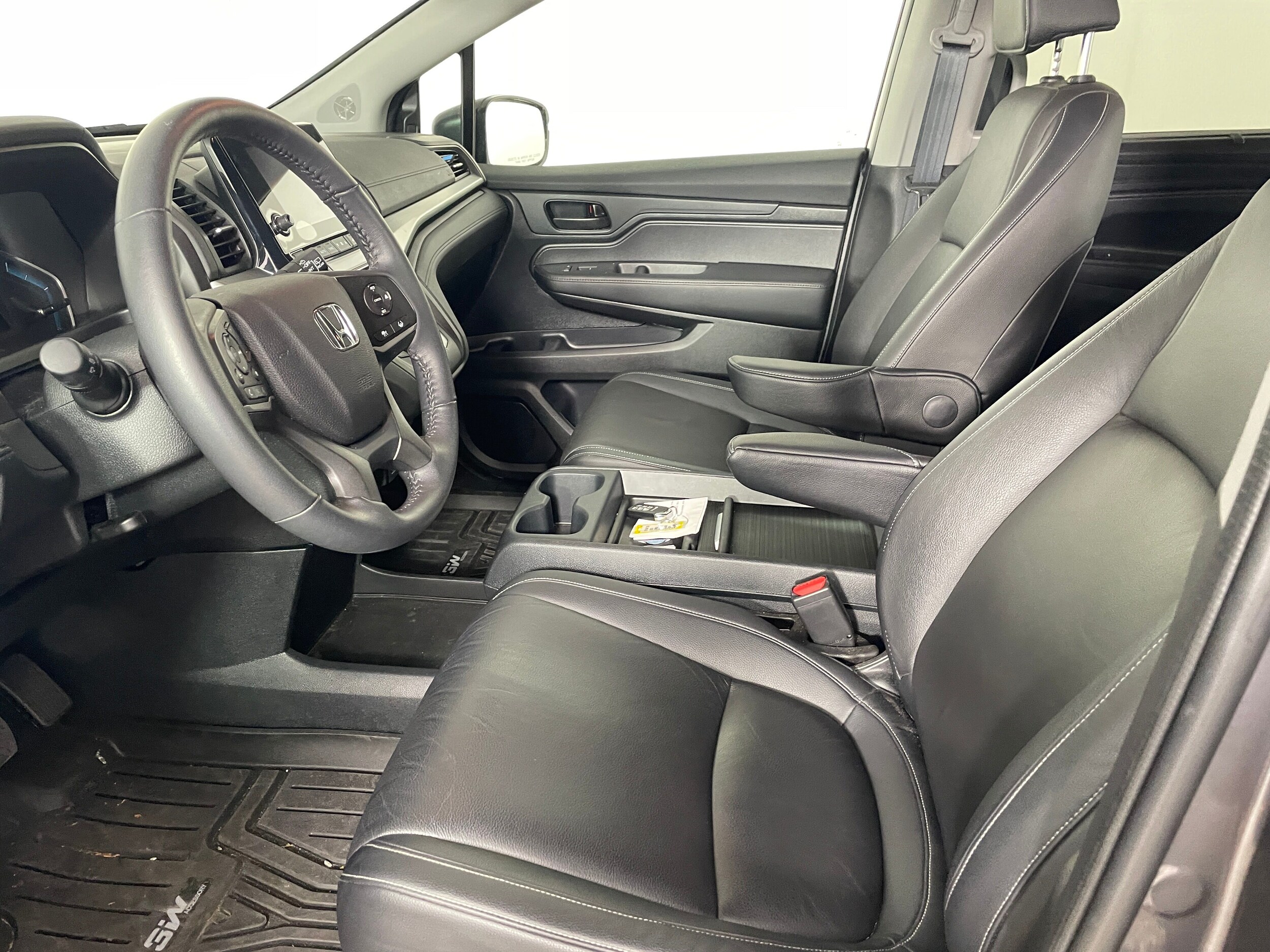 2023 Honda Odyssey EX-L photo 2