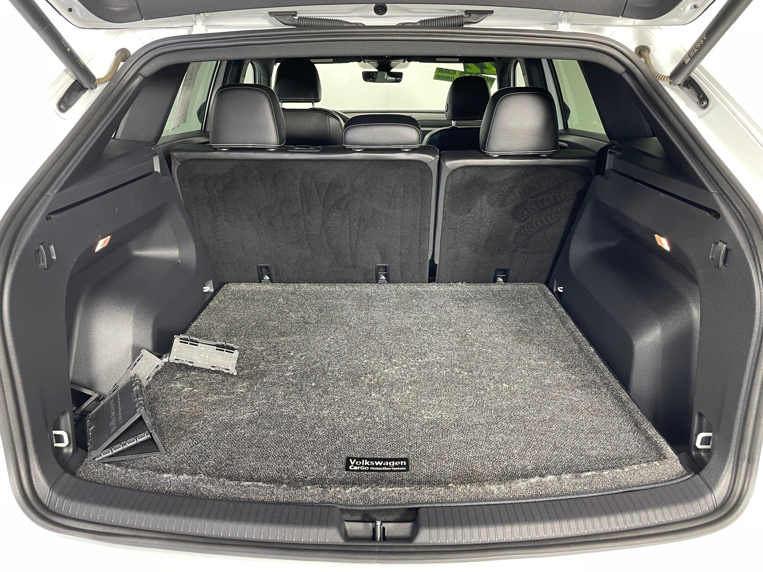 2023 Volkswagen Atlas Cross Sport SEL R-Line Black - Photo 18