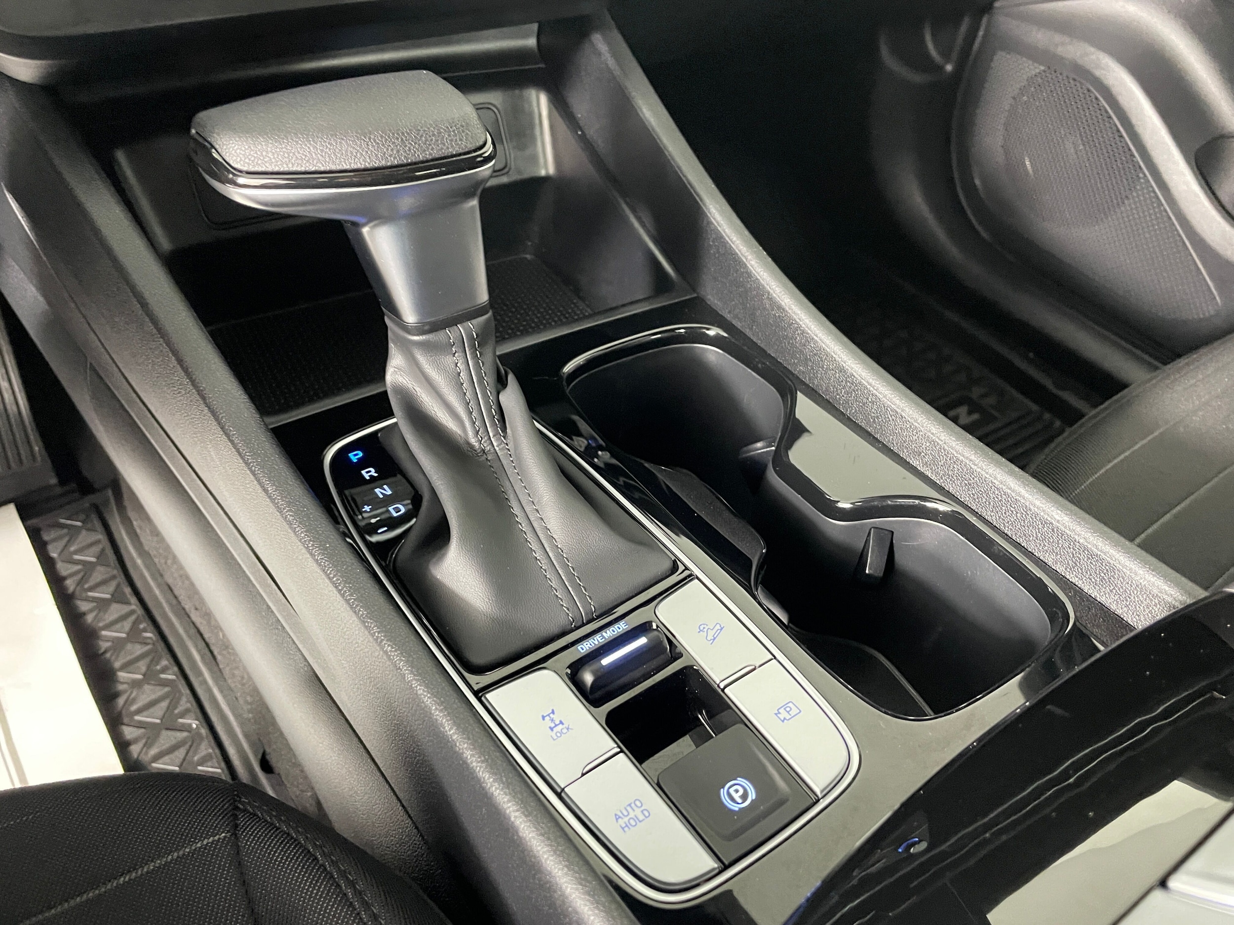 2026 Hyundai Santa Cruz SE - Photo 9